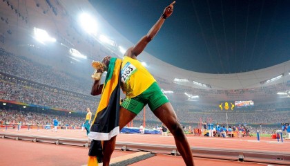 开云体育官网-范戴克一锤定音，当威尔士红龙在曼联巨人面前轰然倒下