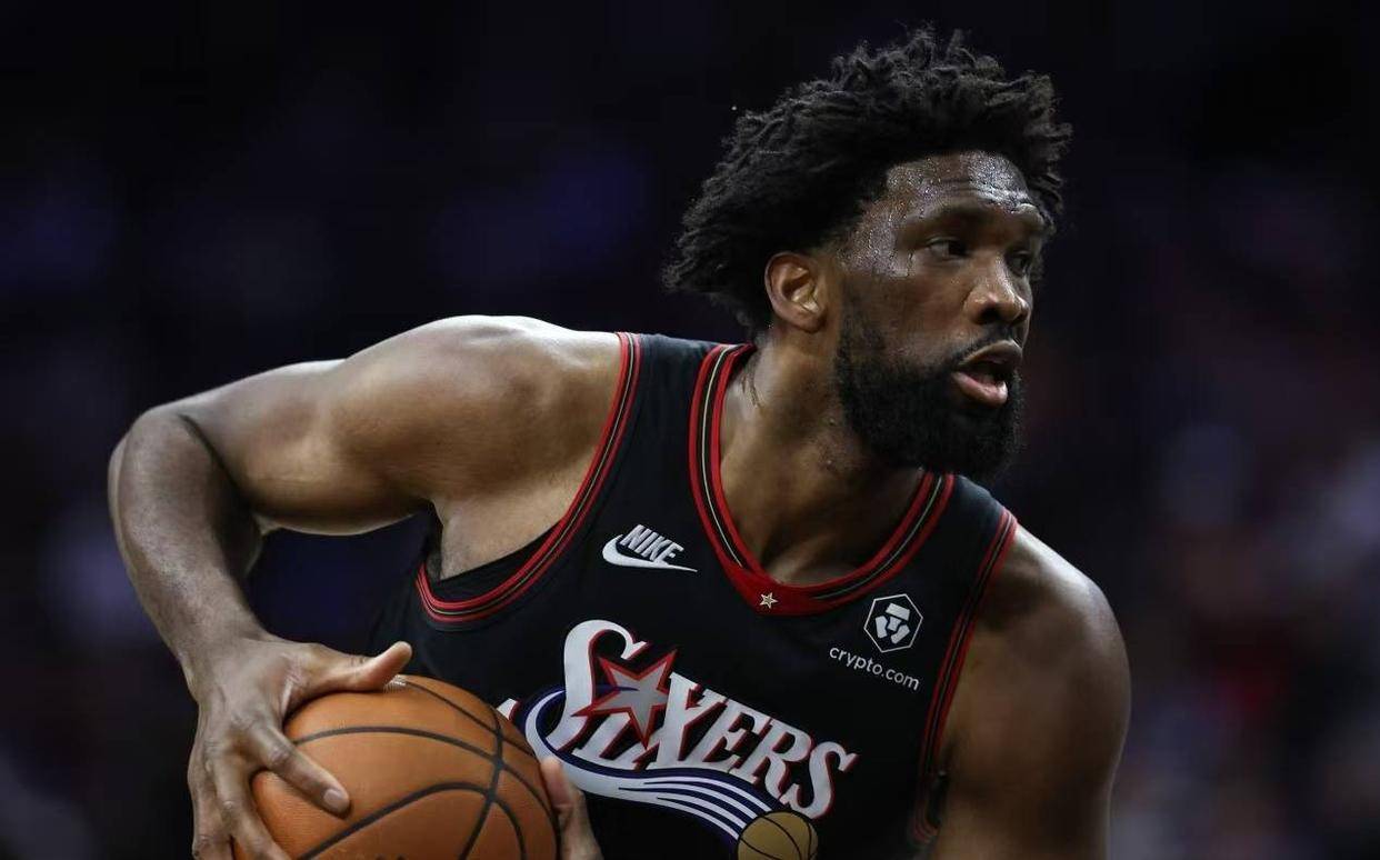 步行者鏖战爵士，恩比德刷新纪录