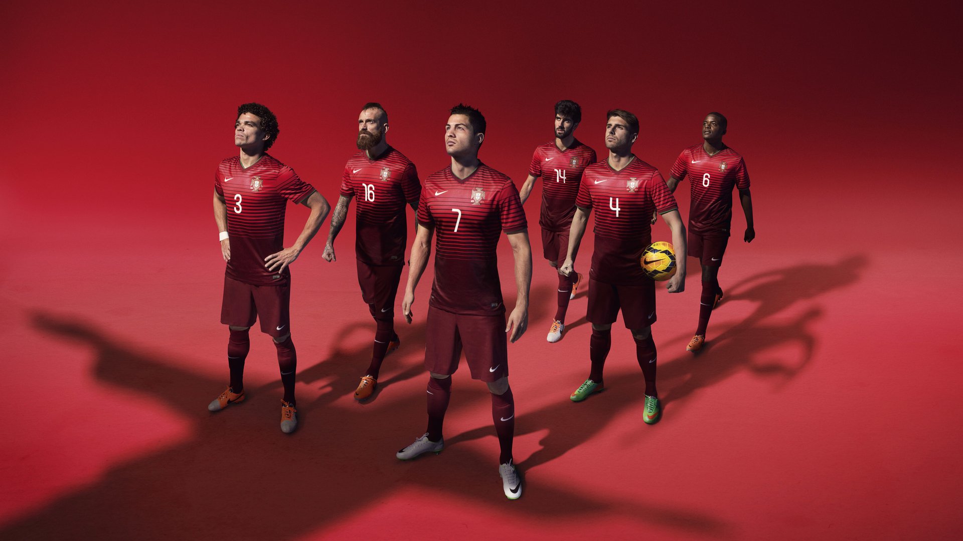 舞台越大越强，卡马文加的巨星之路与日本足球的生死战启示