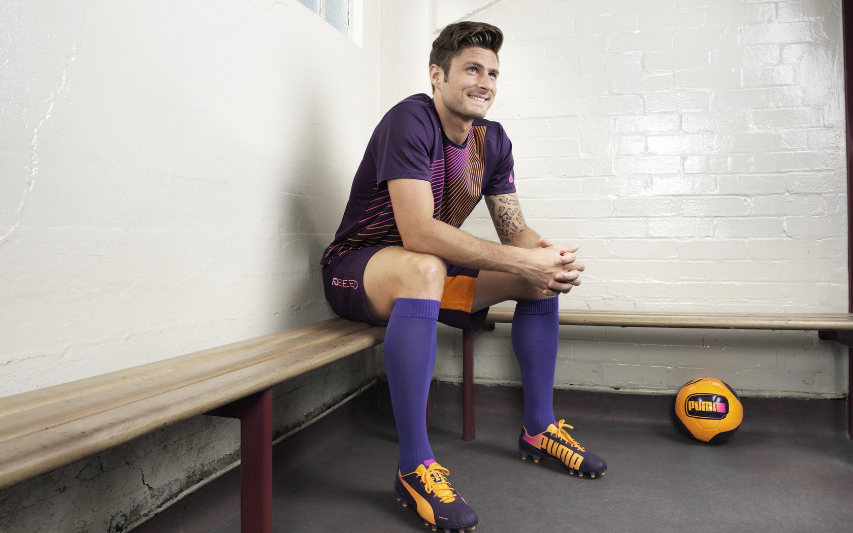 巴尔韦德爆发，里昂提前终结悬念，曼联的黄昏与新生