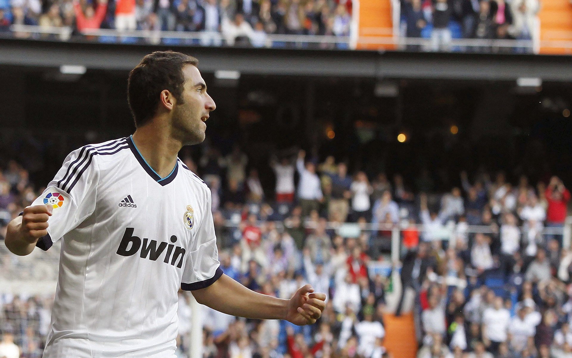 F1年度争冠之夜，乔治·拉塞尔的意外高光与围场秩序的悄然改写