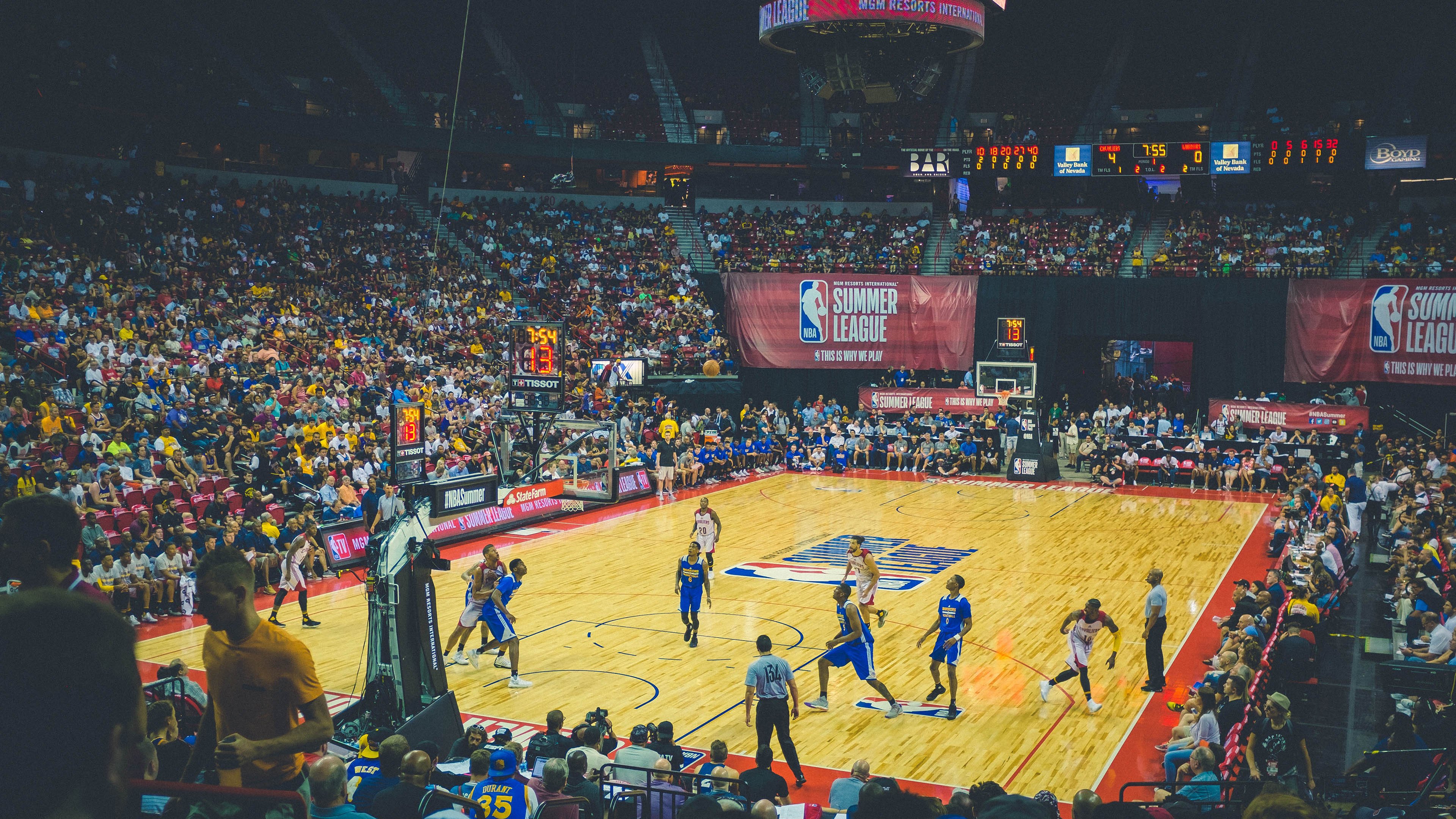 快船对阵尼克斯,詹姆斯对手完全无解,一场关于篮球本质的终极叩问